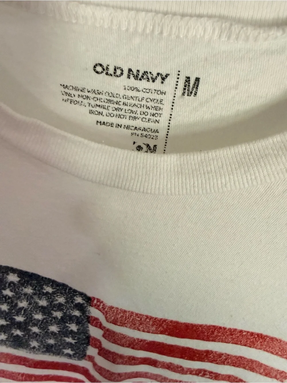 Vintage Old Navy White Flag Graphic Tee - Red & Blue Sz. M - Picture 3 of 3